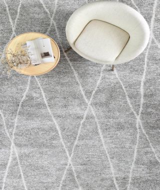 Elegance Tress Light Grey Brown Plush Rug